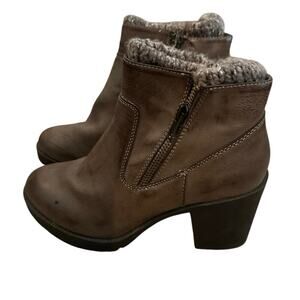 Nine West Brown Taupe Lining Sweater Zipper Block Heels Ankle Boots Size 7.5